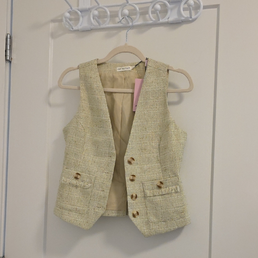 Zara Cream Tweed Vest with Button Accents